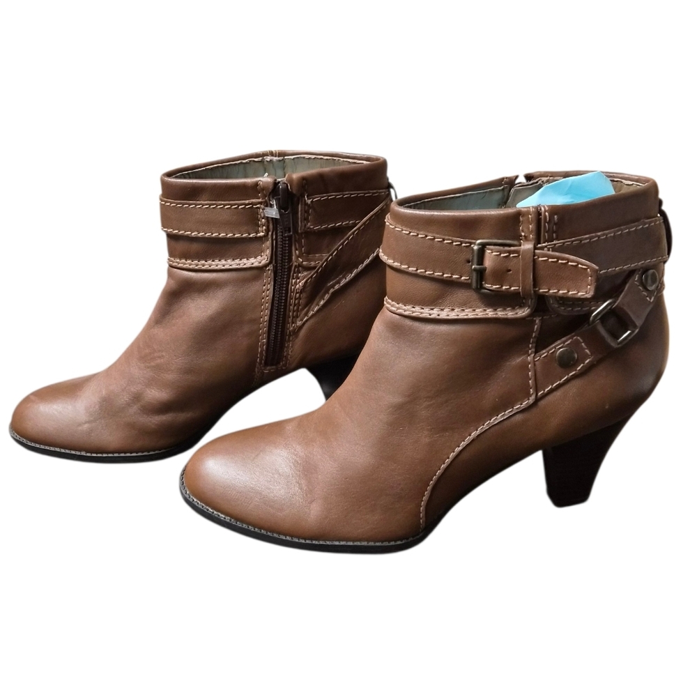 ana A New Approach Brown Leather Ankle Boots Size 9M